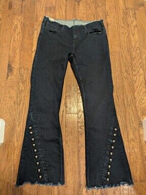 Y2K Cowgirl tuff Co Vintage jeans With Ultra Flare & Silver Button Details Sz 34